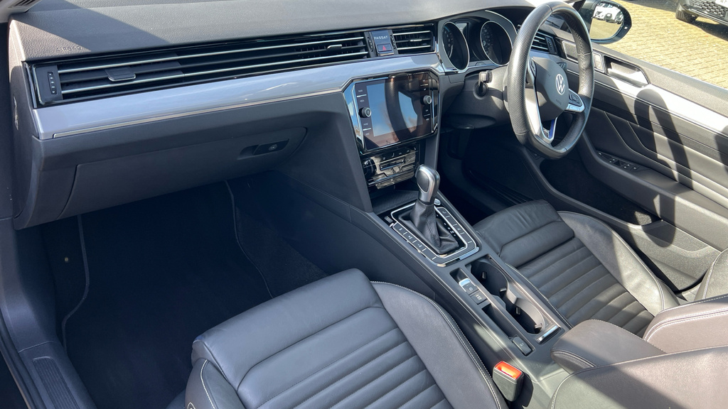 Volkswagen Passat 2.0 Tdi Evo Scr R-line Dsg Black #10