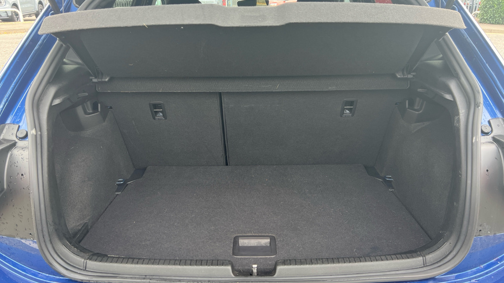 Volkswagen Polo R-line Black #16