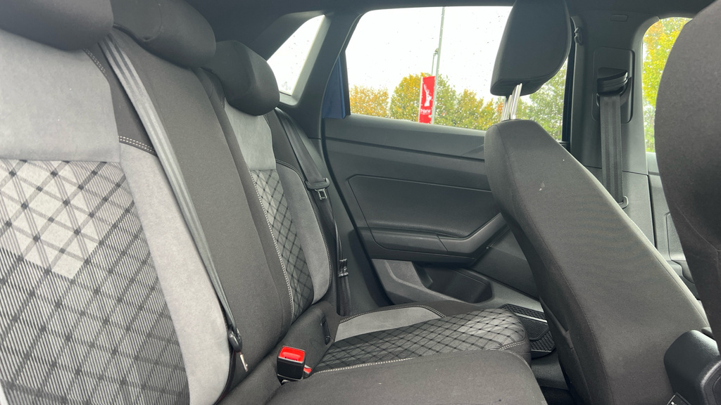 Volkswagen Polo R-line Black #15