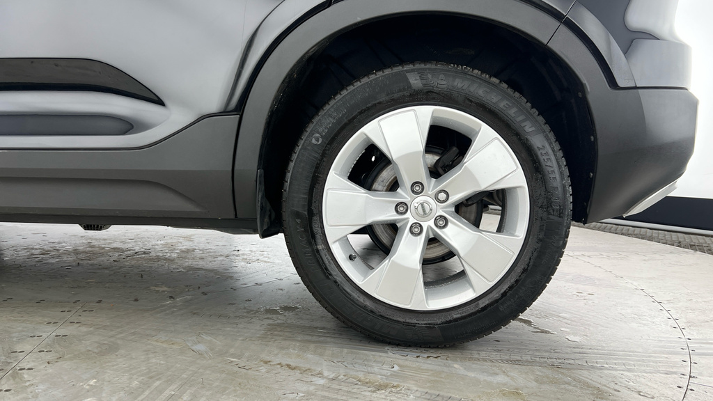 Volvo XC40 Xc40 1.5 T3 163 Momentum Geartronic Black #4