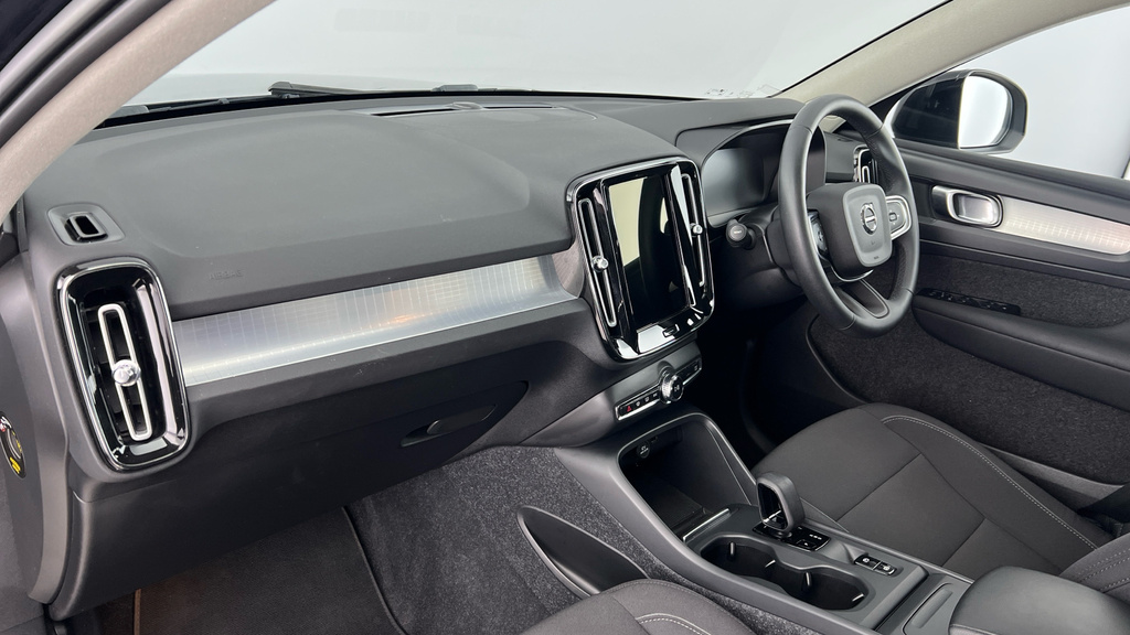 Volvo XC40 Xc40 1.5 T3 163 Momentum Geartronic Black #6