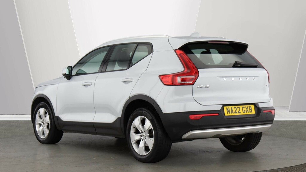 Volvo XC40 Xc40 1.5 T3 163 Momentum Geartronic Silver #3