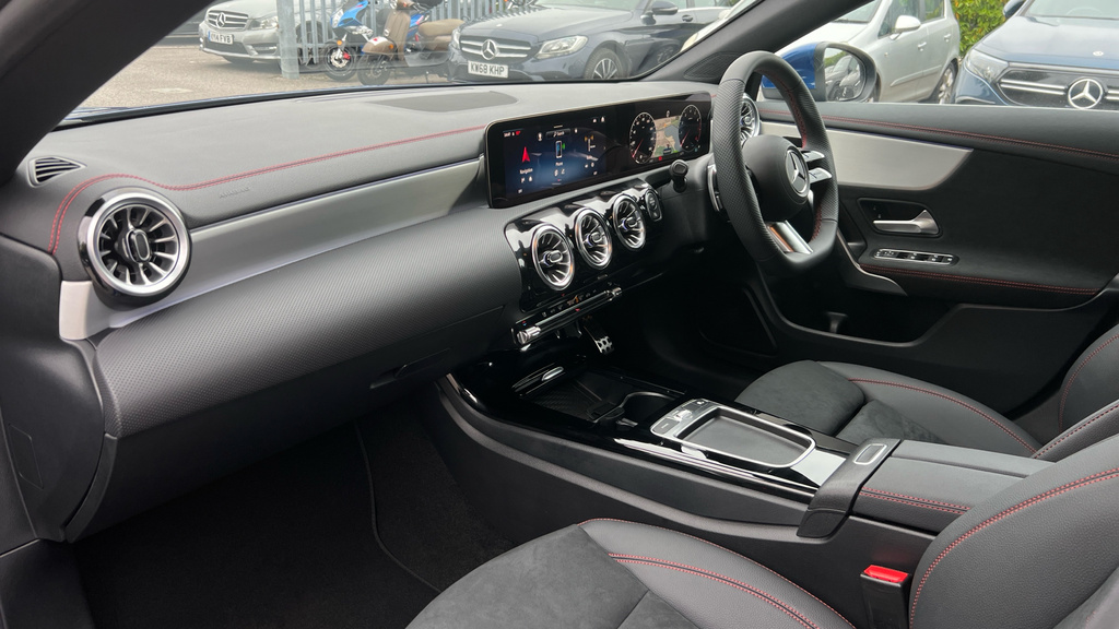 Mercedes-Benz CLA Class Cla 200 Amg Line Premium Plus Coupe Blue #11