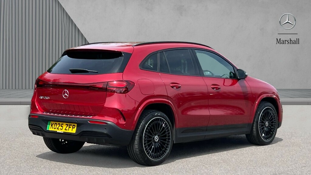 Mercedes-Benz EQA Eqa 250 140Kw Amg Line Executive 70.5Kwh Black #9