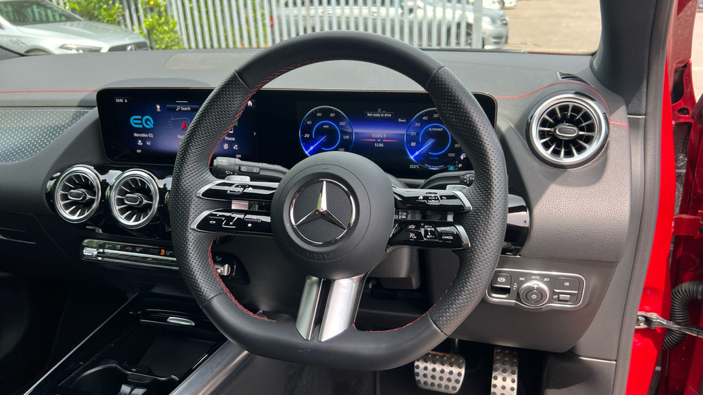 Mercedes-Benz EQA Eqa 250 140Kw Amg Line Executive 70.5Kwh Black #12