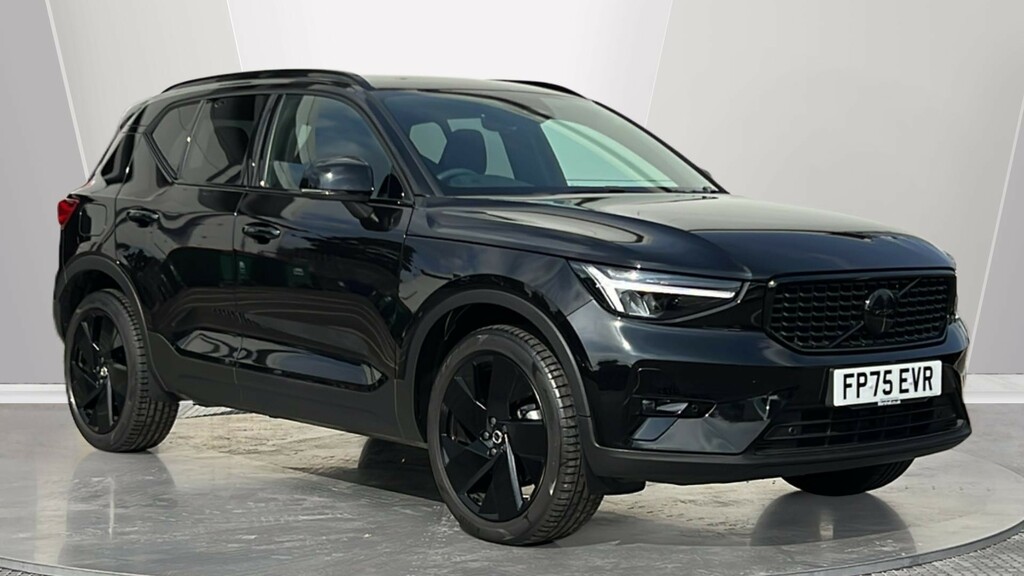 Volvo XC40 Black Edition Plus B4 Mild Hybrid White #1