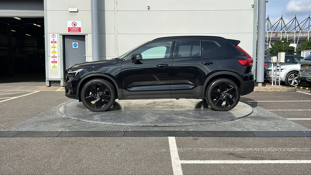 Volvo XC40 Black Edition Plus B4 Mild Hybrid White #15