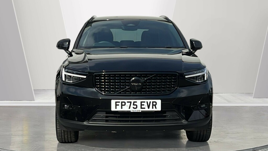 Volvo XC40 Black Edition Plus B4 Mild Hybrid White #8