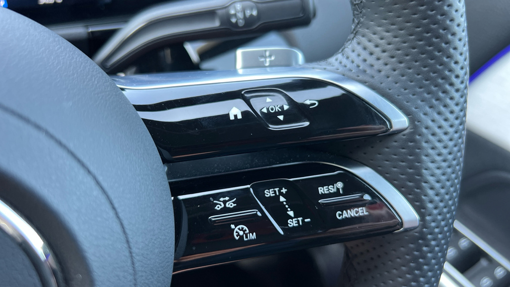 Mercedes-Benz GLA Class 250E 15.6Kwh Amg Line Black #37