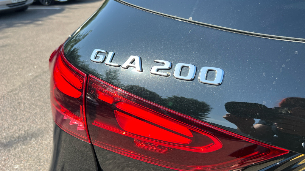 Mercedes-Benz GLA Class 250E 15.6Kwh Amg Line Black #22