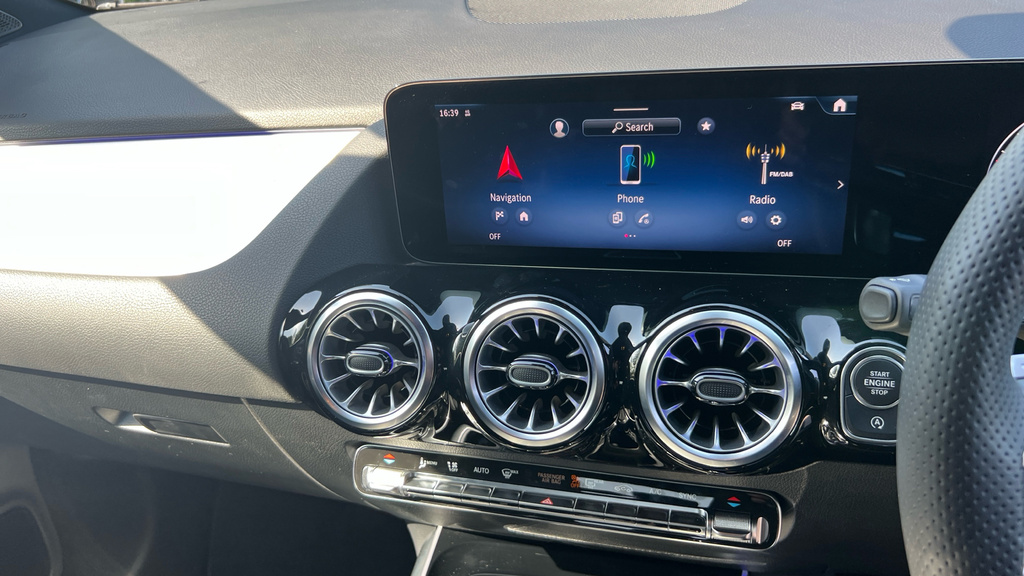 Mercedes-Benz GLA Class 250E 15.6Kwh Amg Line Black #13
