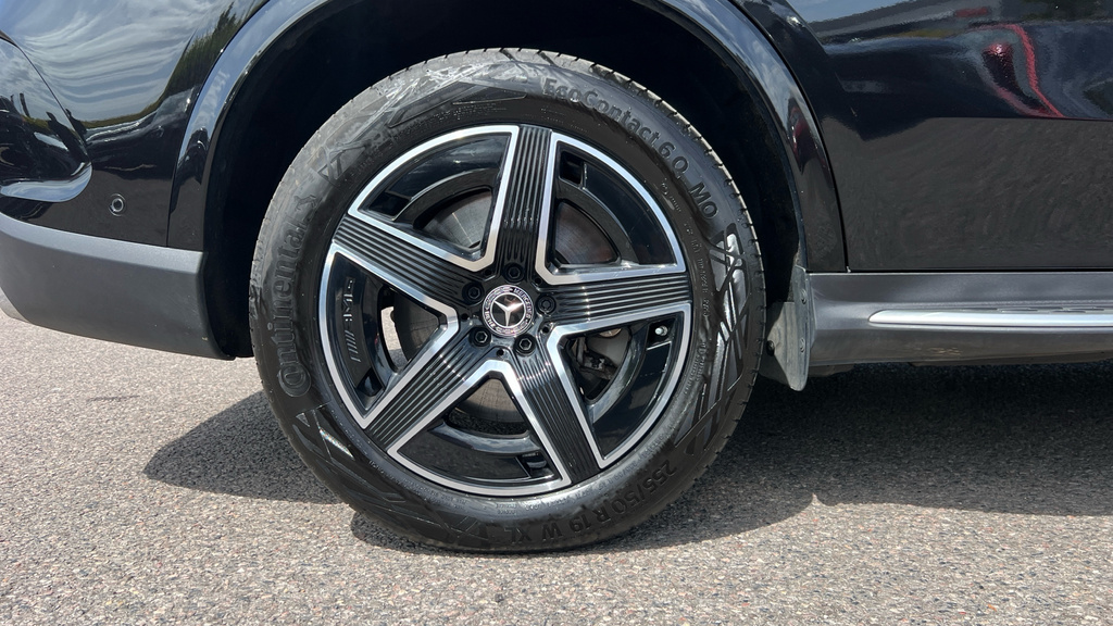 Mercedes-Benz GLC Class Glc 220 D 4Matic Amg Line Premium Grey #27