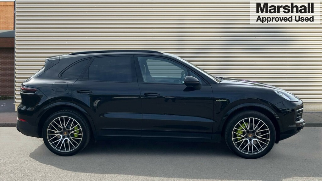 Porsche Cayenne Cayenne Estate Special Editions E-hybrid Platinum Black #2
