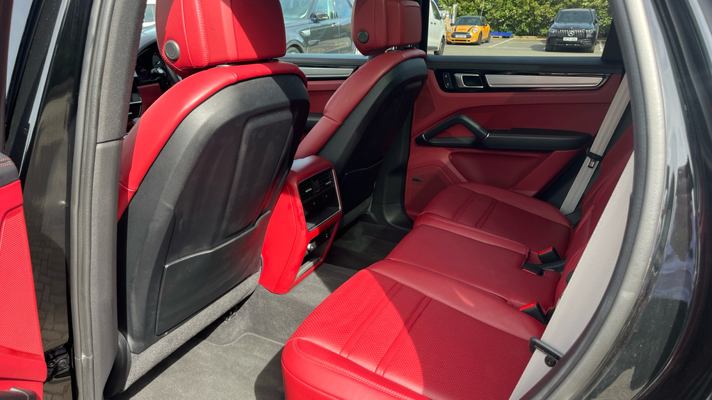 Porsche Cayenne 3.0 V6 E-hybrid 17.9Kwh Coupe Plug-in H Black #14