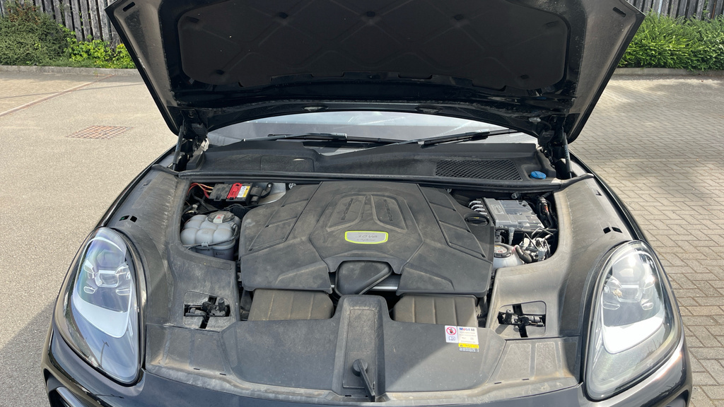 Porsche Cayenne 3.0 V6 E-hybrid 17.9Kwh Coupe Plug-in H Black #16