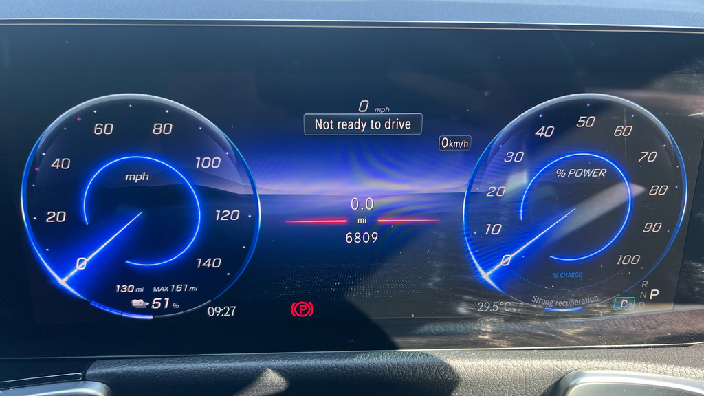 Mercedes-Benz EQB Eqb 250Plus Urban Edition Red #16