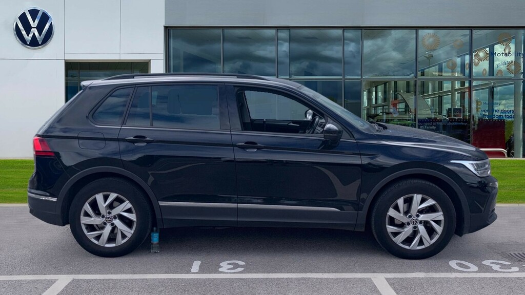 Volkswagen Tiguan Tiguan 1.5 Tsi Life Black #4