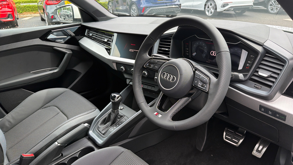 Audi A1 Audi A1 Sportback S Line 30 Tfsi 116 Ps S Tronic White #6