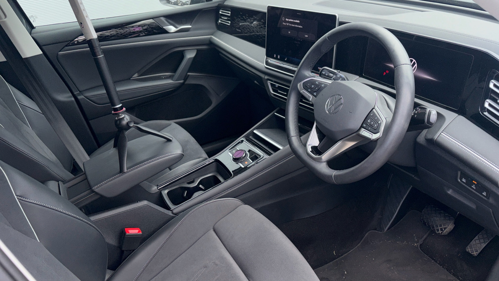 Volkswagen Tiguan Tiguan 1.5 Etsi 150 Elegance Dsg Grey #2
