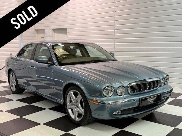 Jaguar XJ Xj6 Sovereign 2.7 V6 Tdvi Saloon - 2006 SK06LRM Blue