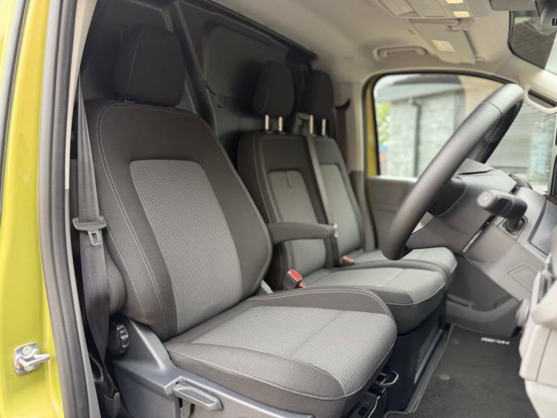 Volkswagen Transporter 2.0 Tdi 150 Commerce Pro Van 4Motion - 2025 VN75TUW Green #3