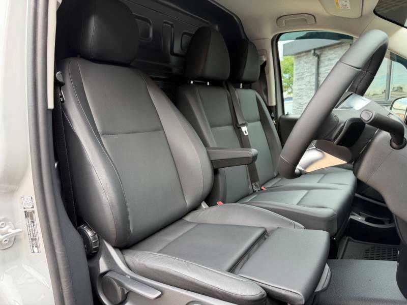 Mercedes-Benz Vito 116Cdi Select Van 9G-tronic - 2026 26 LV26TKF Grey #4