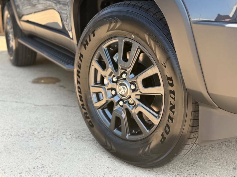 Toyota Land Cruiser 2.8 48V Hybrid Commercial Grey #4