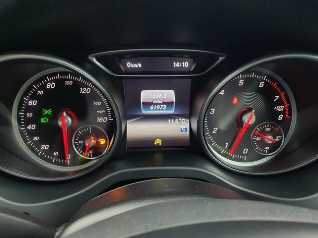 Mercedes-Benz GLA Class 1.6 Gla180 Urban Edition KS68KXF Red #6