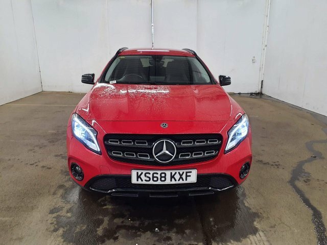 Mercedes-Benz GLA Class 1.6 Gla180 Urban Edition KS68KXF Red #5