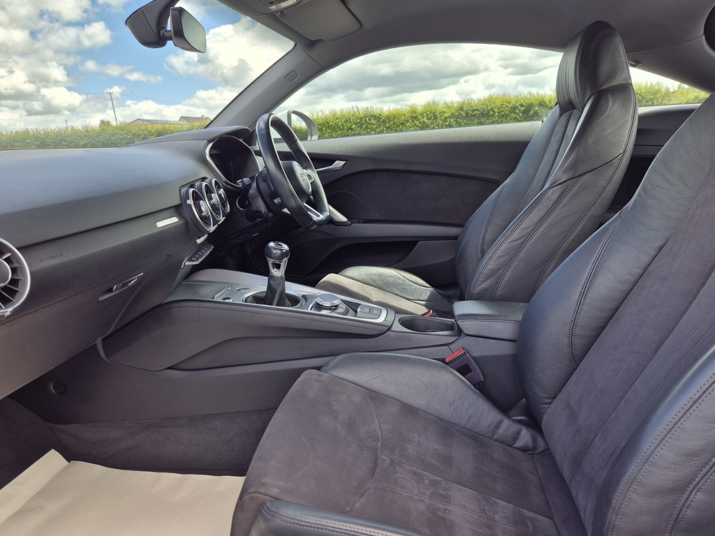 Audi TT Tfsi Sport Black #16