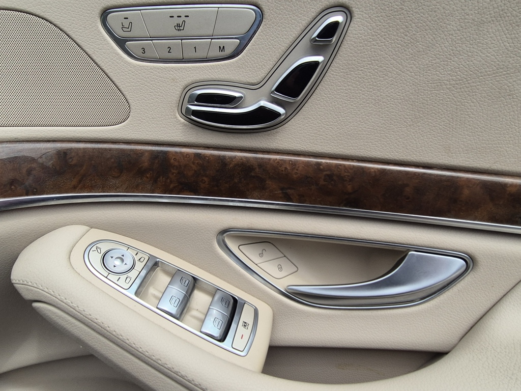 Mercedes-Benz S Class 5.5L S63 Amg White #22
