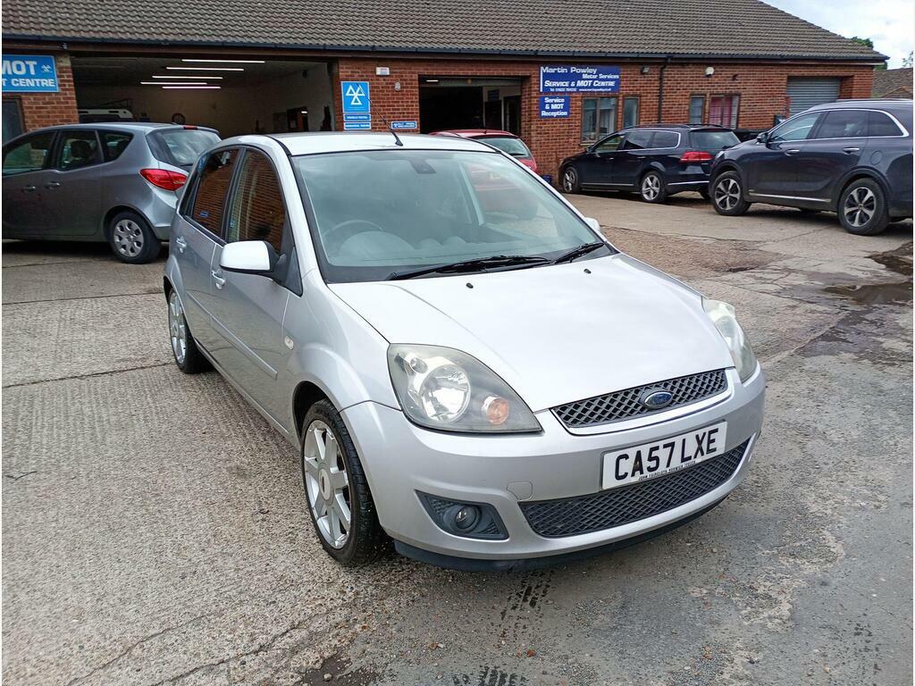 Ford Fiesta 1.25 Zetec Climate Silver #2