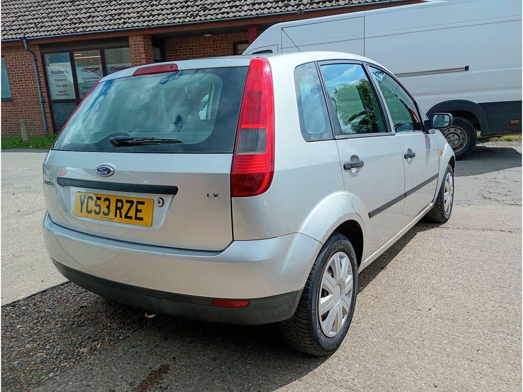Ford Fiesta 1.4 LX Silver #6