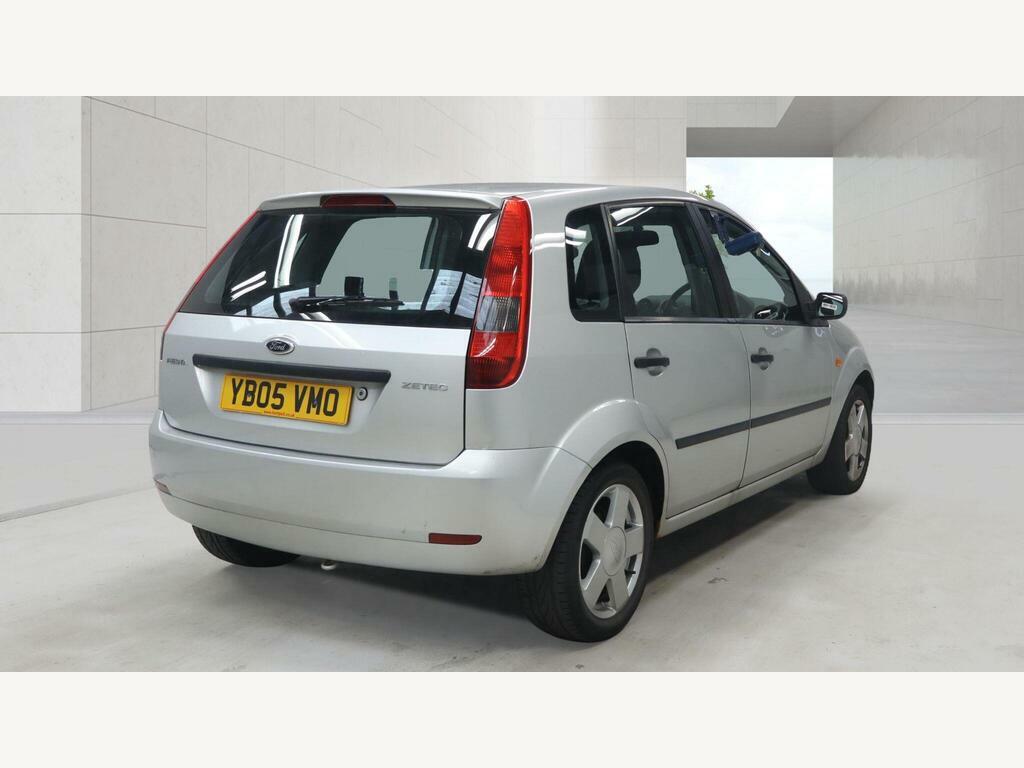 Ford Fiesta  Silver #7