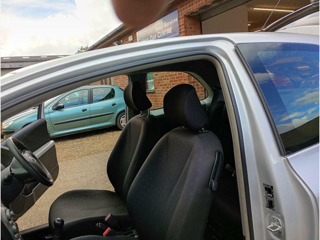 Toyota Yaris 1.3 T3 Multimode Silver #15