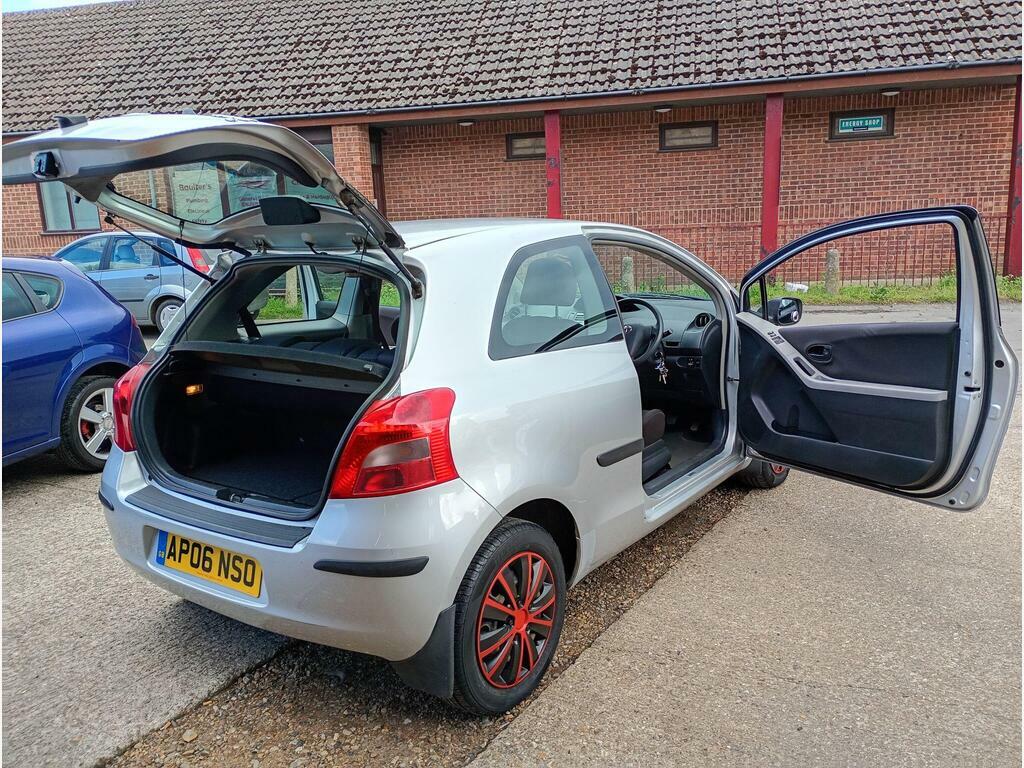 Toyota Yaris 1.3 T3 Multimode Silver #16