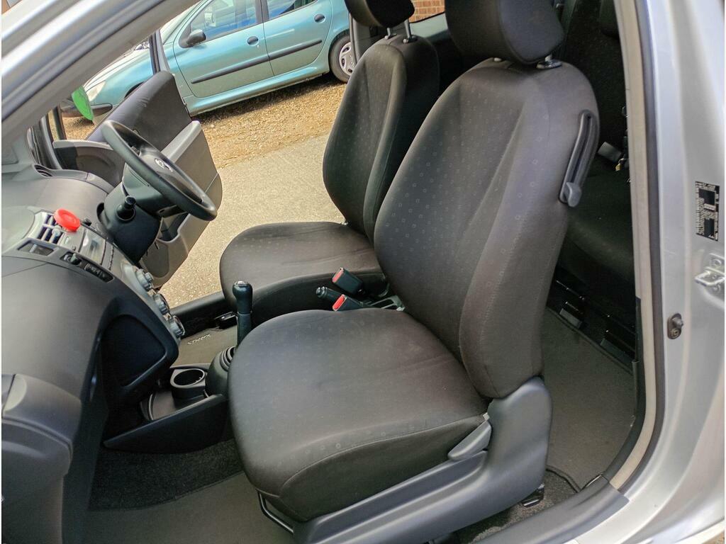 Toyota Yaris 1.3 T3 Multimode Silver #17