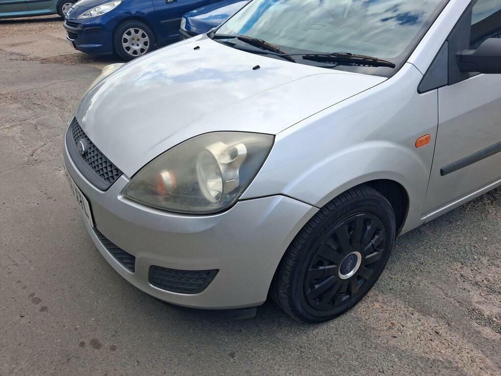 Ford Fiesta Hatchback 1.4 Red #13