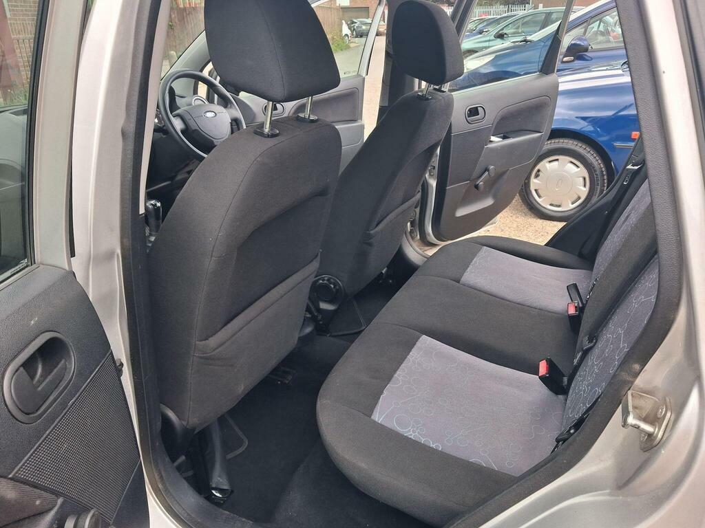 Ford Fiesta Hatchback 1.4 Red #27