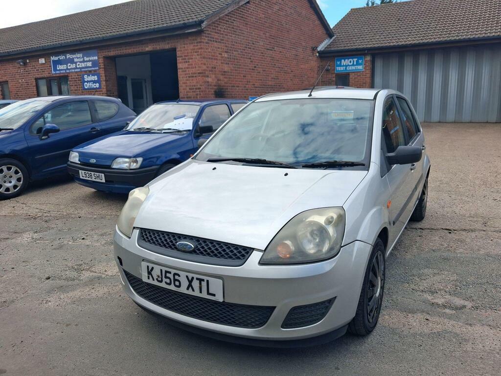 Ford Fiesta Hatchback 1.4 Red #2