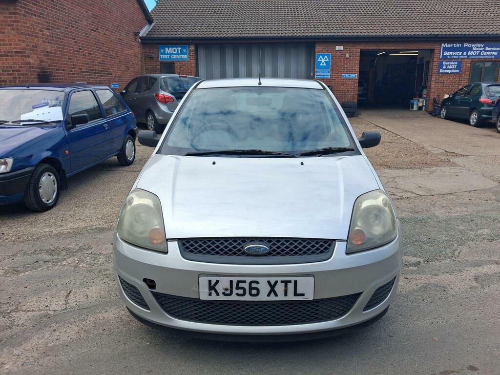 Ford Fiesta Hatchback 1.4 Red #3