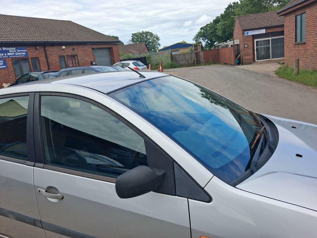 Ford Fiesta Hatchback 1.4 Red #20