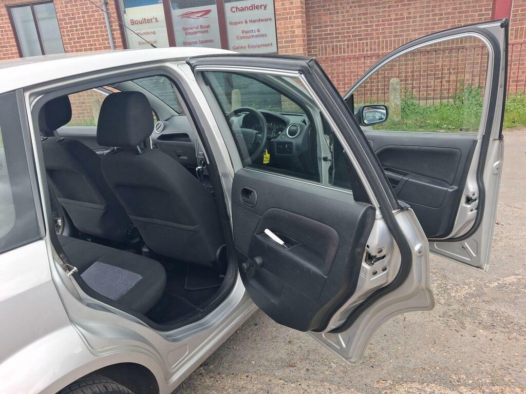 Ford Fiesta Hatchback 1.4 Red #22
