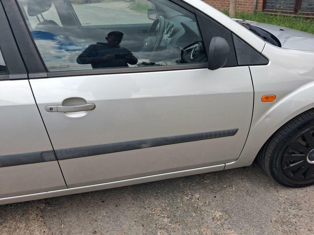 Ford Fiesta Hatchback 1.4 Red #19