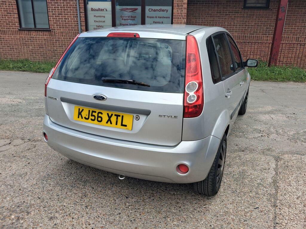 Ford Fiesta Hatchback 1.4 Red #7