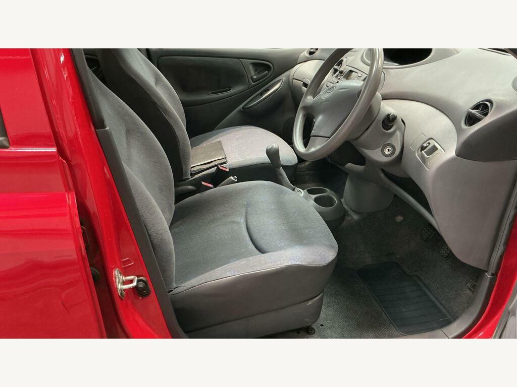 Toyota Yaris 1.0 Vvt-i 16V Gs Red #2