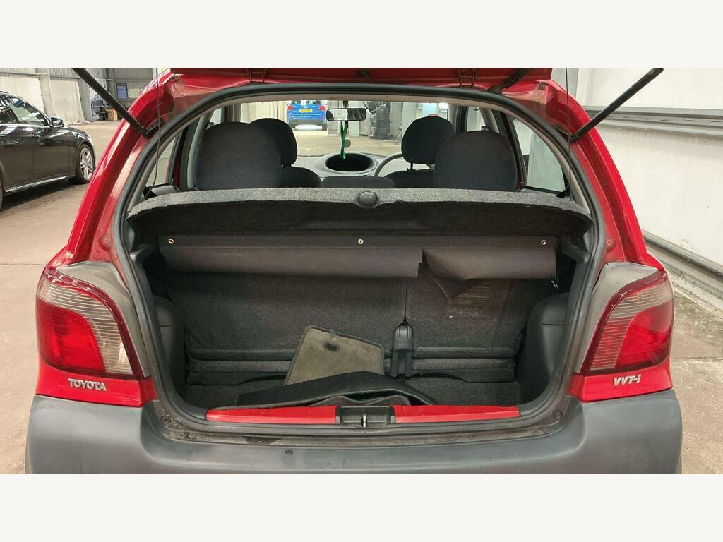Toyota Yaris Hatchback Black #10