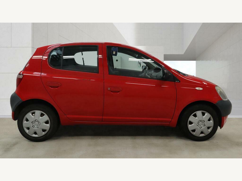 Toyota Yaris Hatchback Black #12