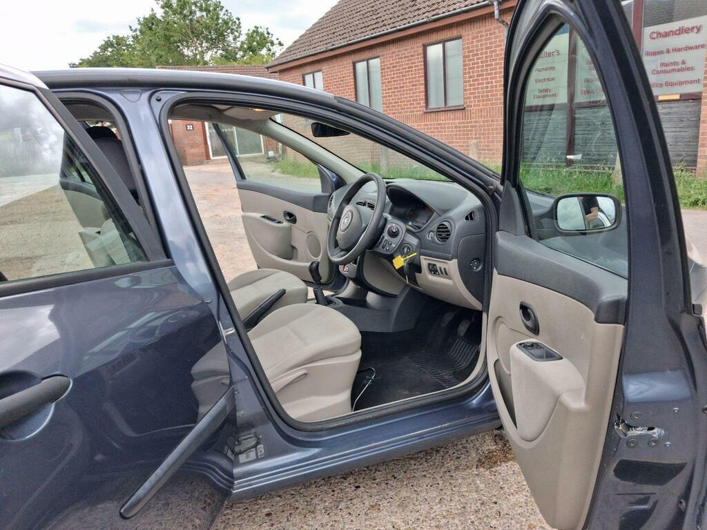 Renault Clio 1.6 Vvt Initiale Blue #16