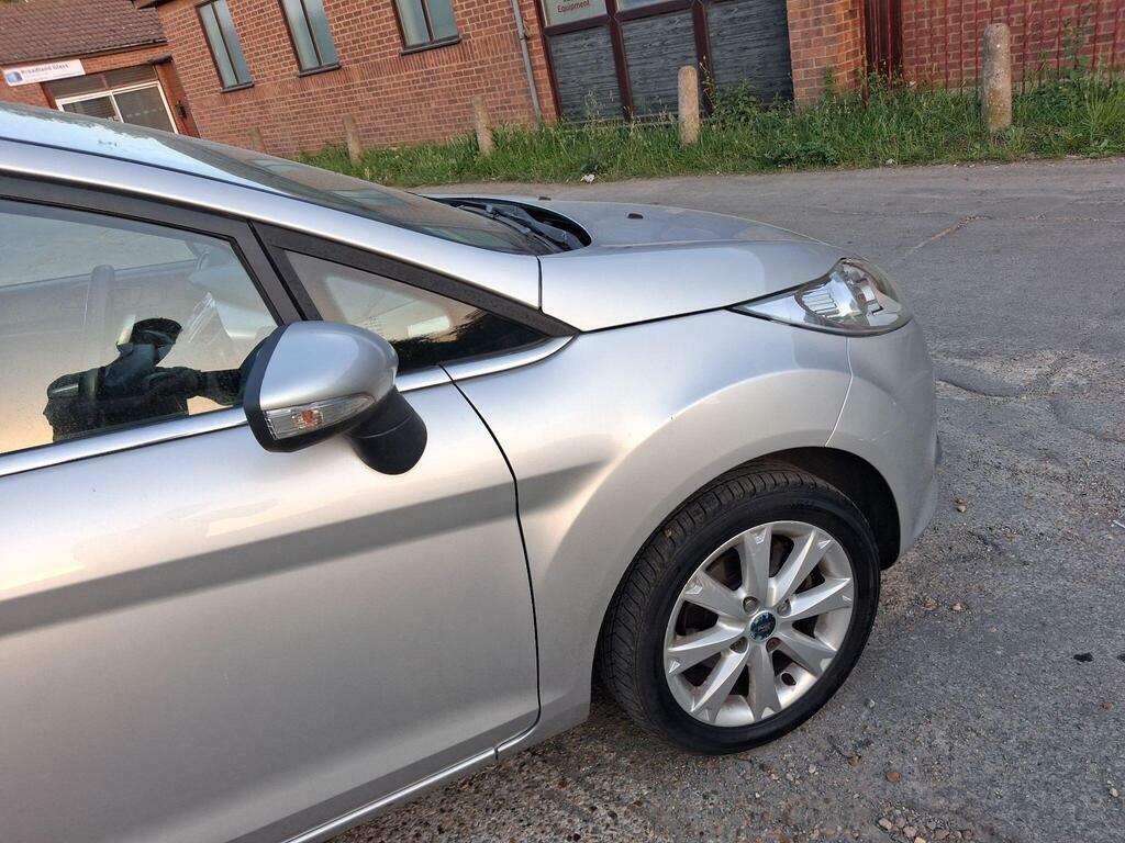 Ford Fiesta Hatchback Blue #4